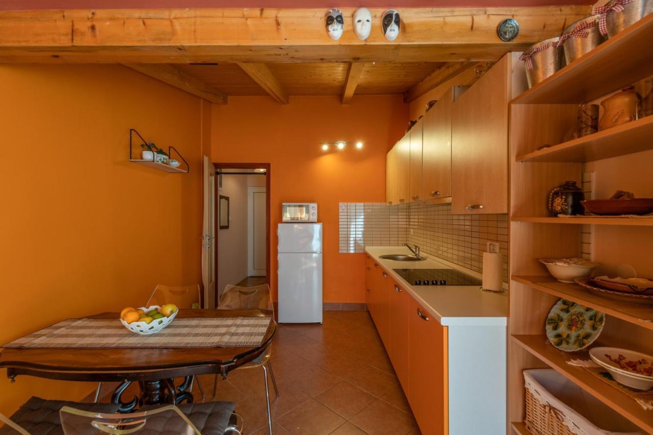 רוביני Apartment Orange 29 מראה חיצוני תמונה
