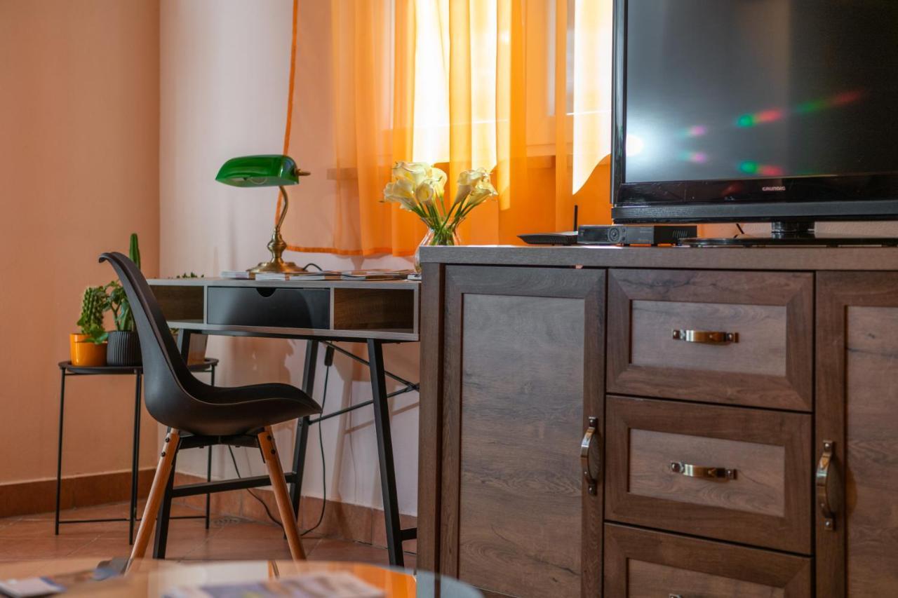רוביני Apartment Orange 29 מראה חיצוני תמונה