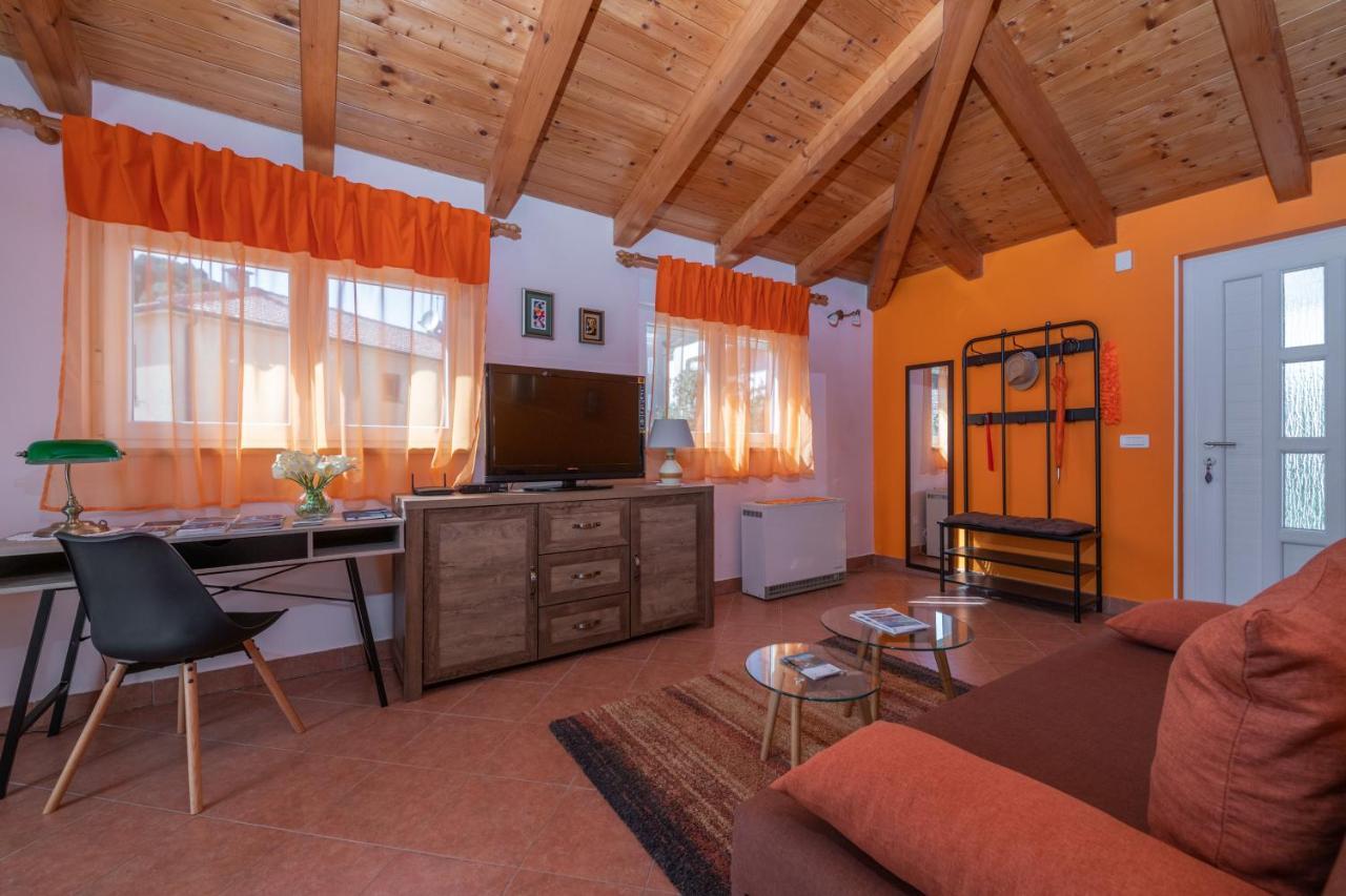 רוביני Apartment Orange 29 מראה חיצוני תמונה