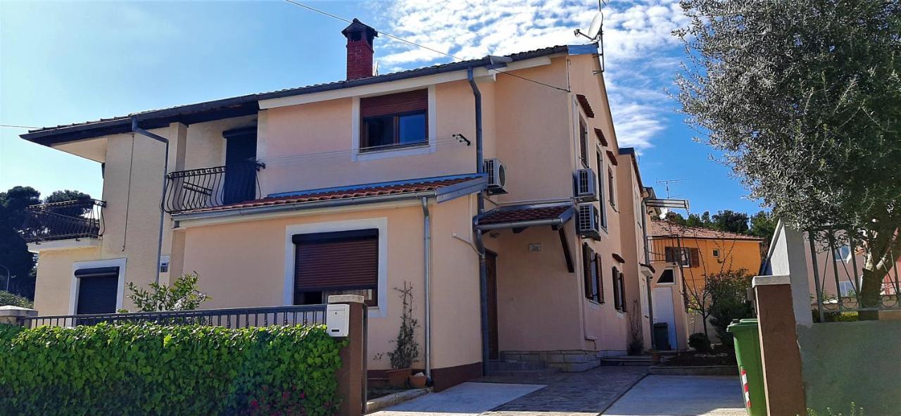 רוביני Apartment Orange 29 מראה חיצוני תמונה